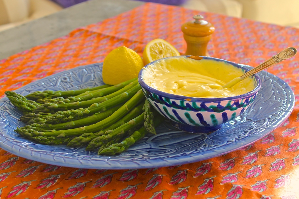 Asparagus with sauce mousseline - Charlotte Puckette